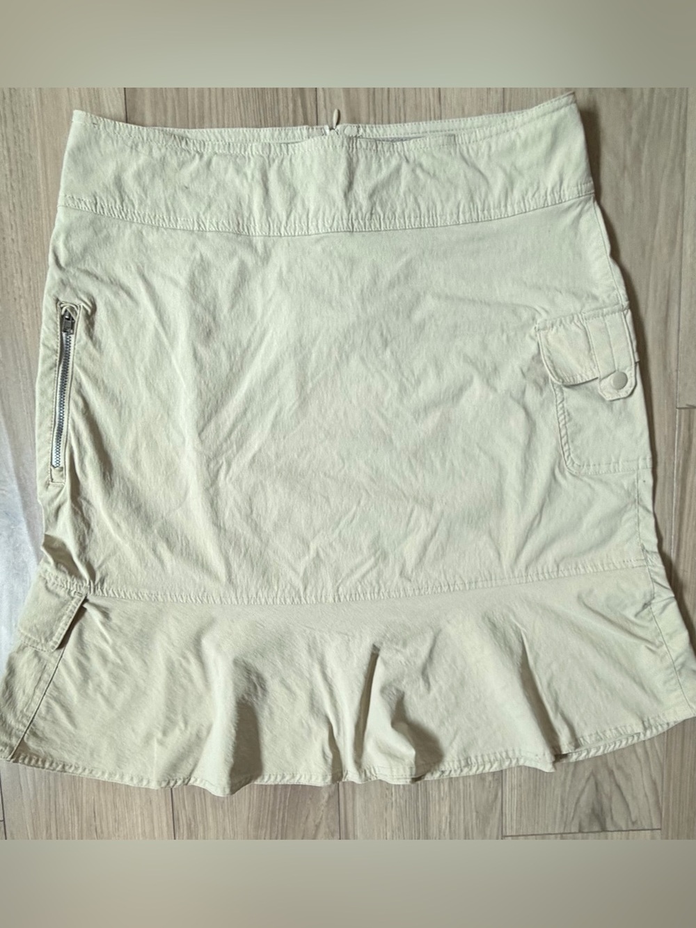Royal Robbins Discovery Cargo Hiking Skirt 10 Tan Ruffle Hem Casual Sporty